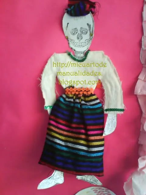 Mi cuarto de manualidades * Esther *: Calaveras vestidas Mi cuarto de manualidades * Esther *: Calaveras vestidas