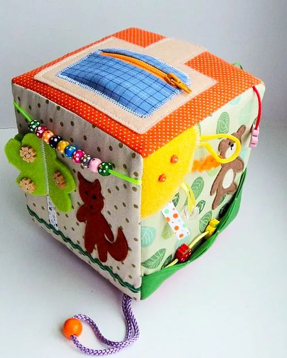 Cómo hacer un cubo de juguete con tela - Trapitos.com.ar - Blog Cómo hacer un cubo de juguete con tela - Trapitos.com.ar - Blog