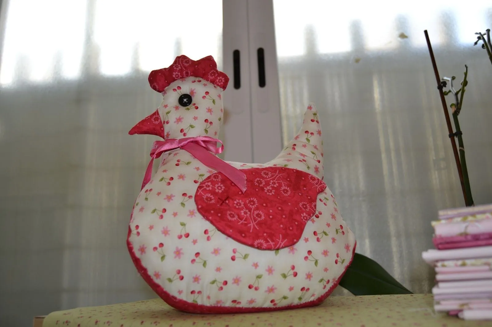 Cucades i Feinetes !!: Una dulce gallina!!! Cucades i Feinetes !!: Una dulce gallina!!!