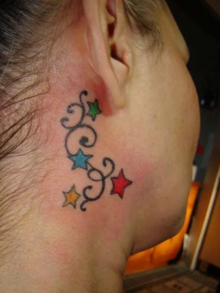 Cuello - Tatuajes para Mujeres