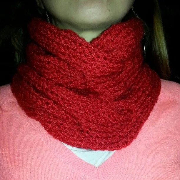Cuello tejido en diseño de trenzas. | Knitting...by Diana ... Cuello tejido en diseño de trenzas. | Knitting...by Diana ...