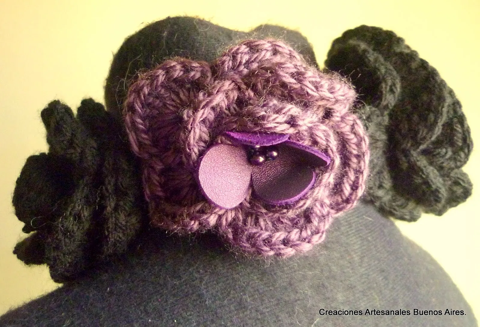cuellos de flores tejidas al crochet