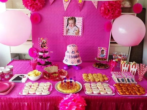 El primer Cumpleaños de Emma | BakeOrDie