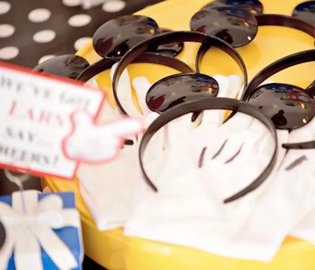 Globo guante Mickey Mouse - Imagui