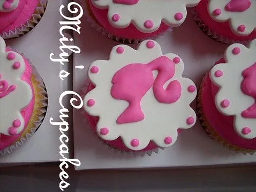 Mily's Cupcakes: Cumple tematico de Barbie para ABRIL!! Mily's Cupcakes: Cumple tematico de Barbie para ABRIL!!