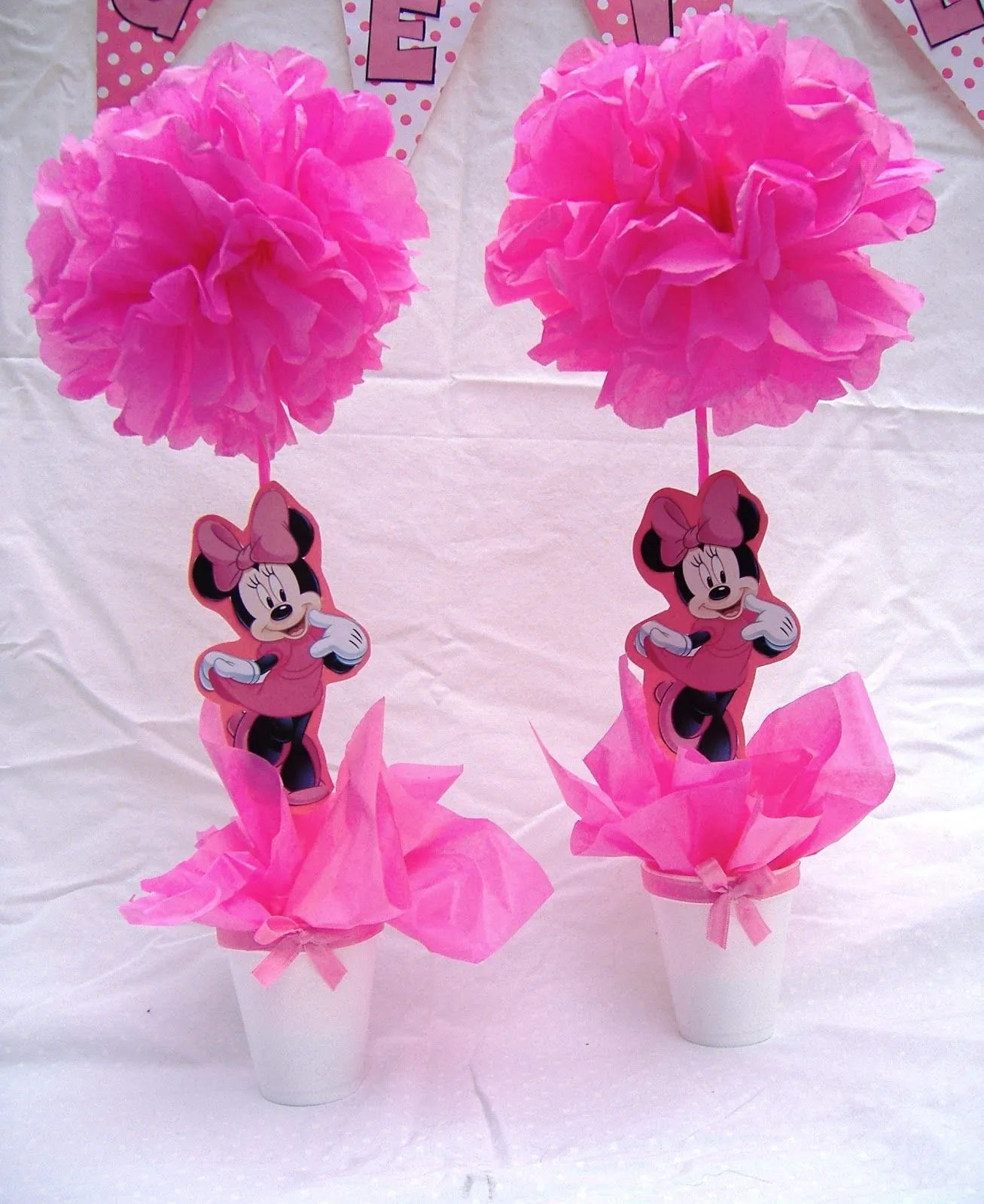 Cumpleaños temáticos: CENTROS DE MESA DE MINNIE