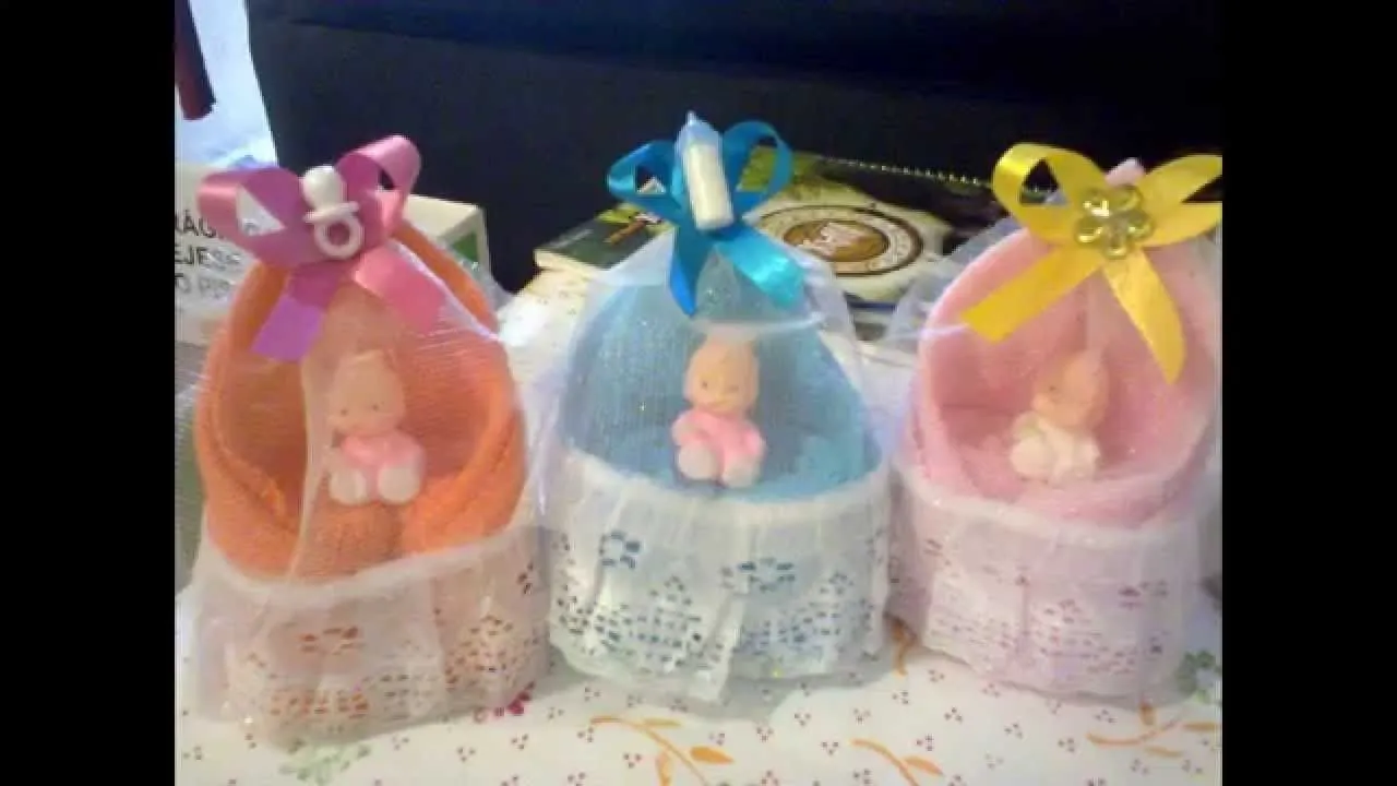 Cunita o Moisés de toalla facial - YouTube