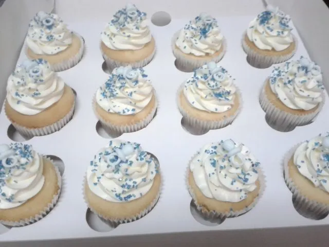 La Dulce Ratatouille: Cupcakes Angel Food Cake para Bautizo La Dulce Ratatouille: Cupcakes Angel Food Cake para Bautizo