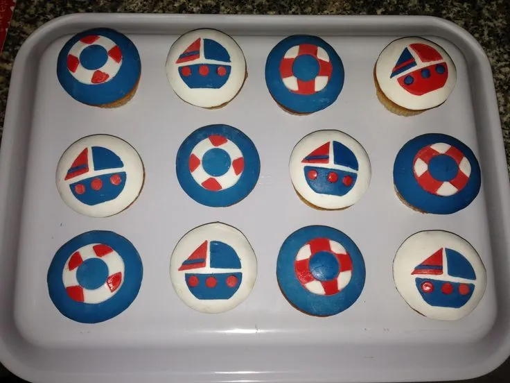 Cup cakes marineros | Cakes | Pinterest