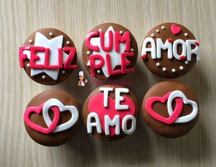 Cupcake de amor / corazones / feliz cumpleaños / te amo | CUPCAKES ... Cupcake de amor / corazones / feliz cumpleaños / te amo | CUPCAKES ...