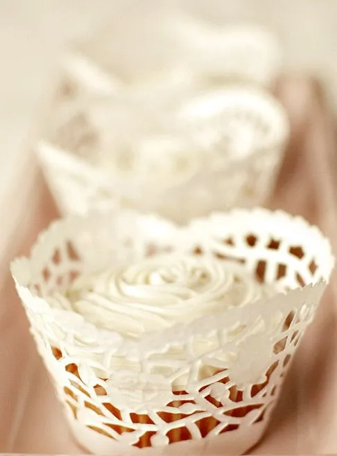 Cupcake Wrappers Made from Doilies: Free Cupcake Wrapper Template Cupcake Wrappers Made from Doilies: Free Cupcake Wrapper Template