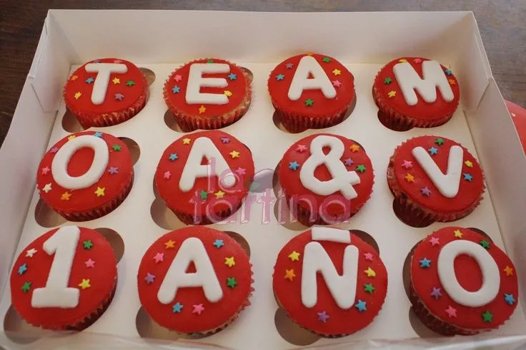 Cupcakes para aniversario. | Cupcakes | Pinterest | Cupcake