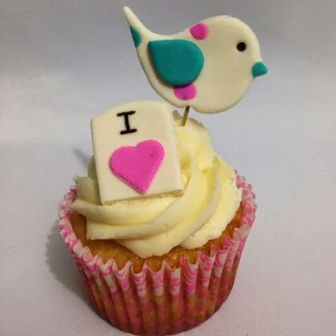 Cupcakes con mensajes personalizados, Tortas y Cupcakes en Bogotá ... Cupcakes con mensajes personalizados, Tortas y Cupcakes en Bogotá ...