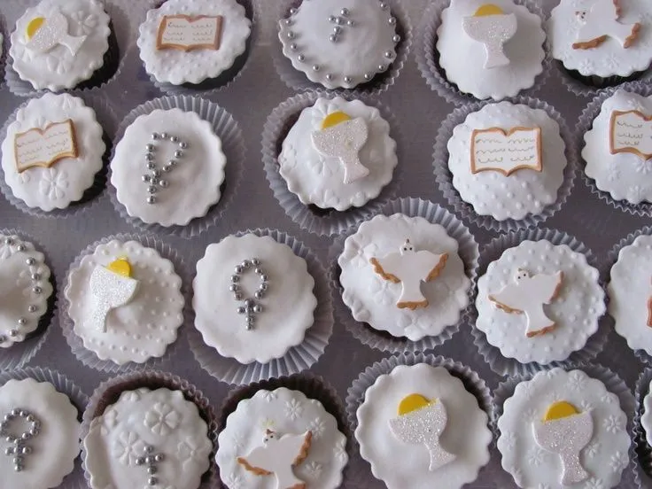 Cupcakes con motivos de Primera Comunión. | cupcakes | Pinterest ...