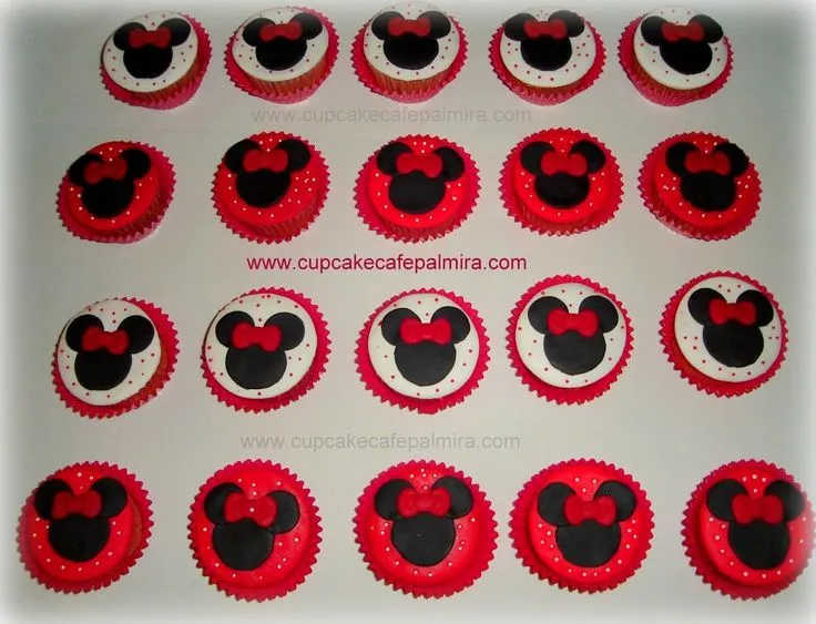 Cupcakes Vainilla Chips decorados en pastillaje. Tema Minnie Mouse ...