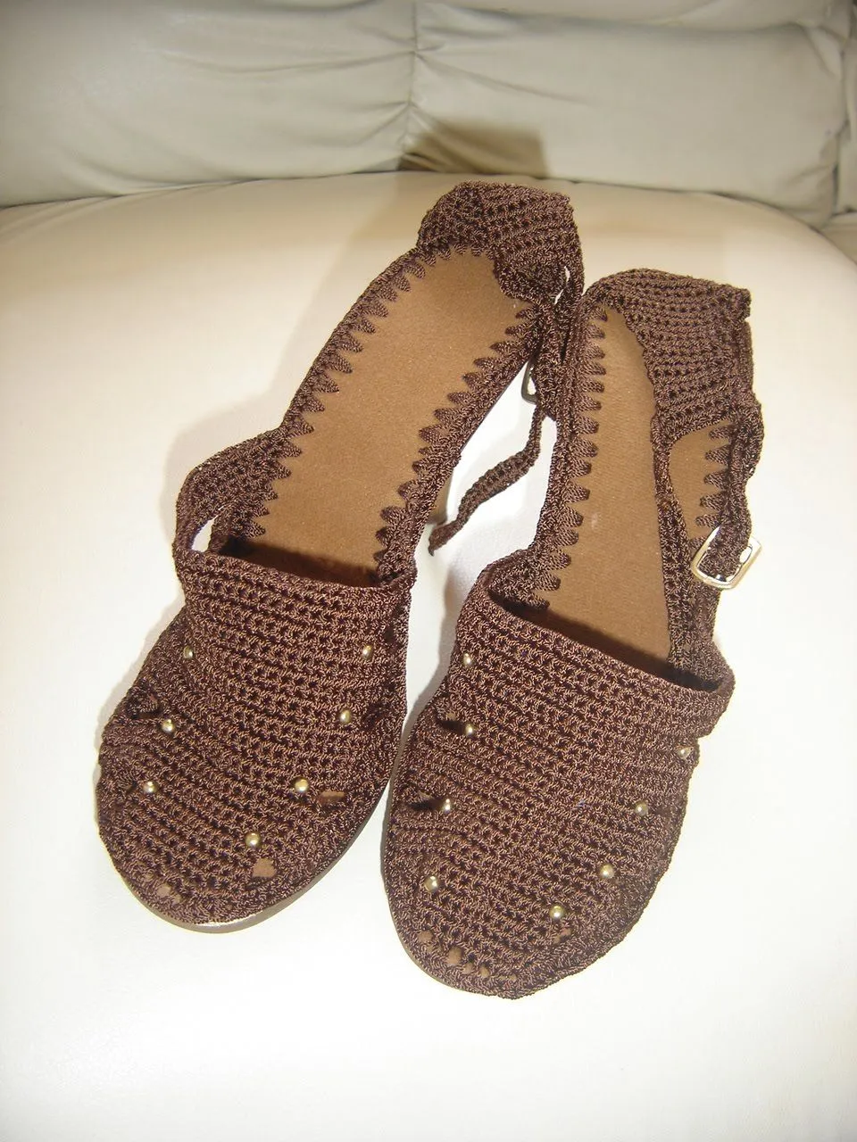 Curioseando Con Lupys: Zapatillas tejidas en crochet Curioseando Con Lupys: Zapatillas tejidas en crochet