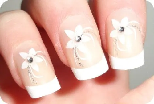 Las Cute Nails de Estelle: Decoración con stickers: MUY SENCILLO. Las Cute Nails de Estelle: Decoración con stickers: MUY SENCILLO.