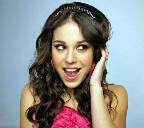 Danna Paola feliz por estar en Wicked