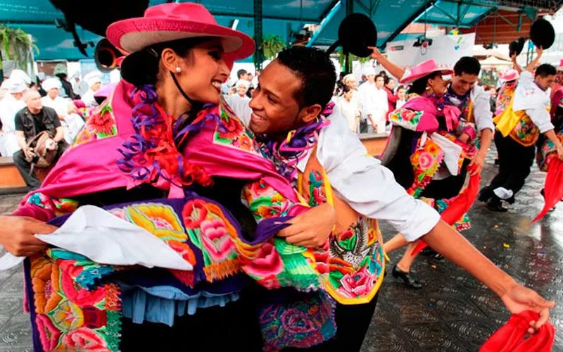 Danza Huaylas Moderno, danza de la sierra del Perú Danza Huaylas Moderno, danza de la sierra del Perú