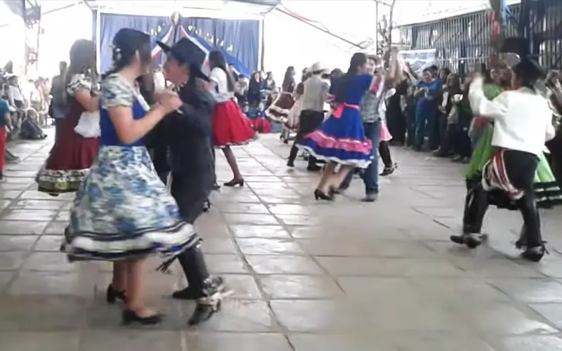 Danza Polka Chilena | Danzas de Chile ▷ Costumbres Danza Polka Chilena | Danzas de Chile ▷ Costumbres