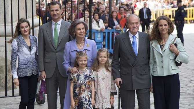 Debut de la Casa Real de España en Twitter con 46.000 seguidores ... Debut de la Casa Real de España en Twitter con 46.000 seguidores ...