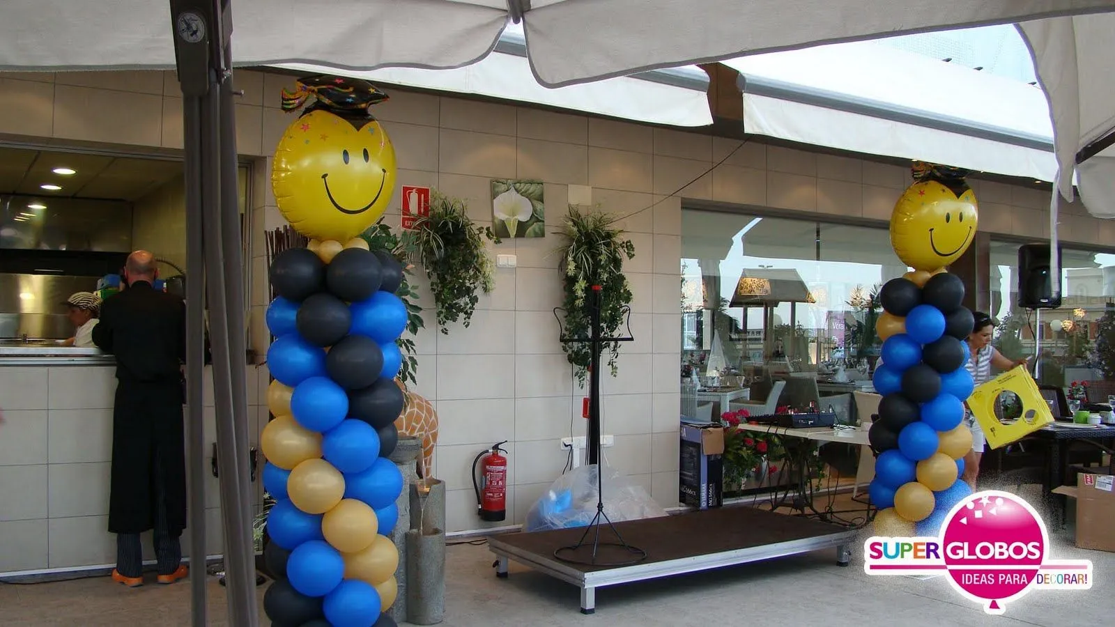 Decoración con globos para graduación - Imagui
