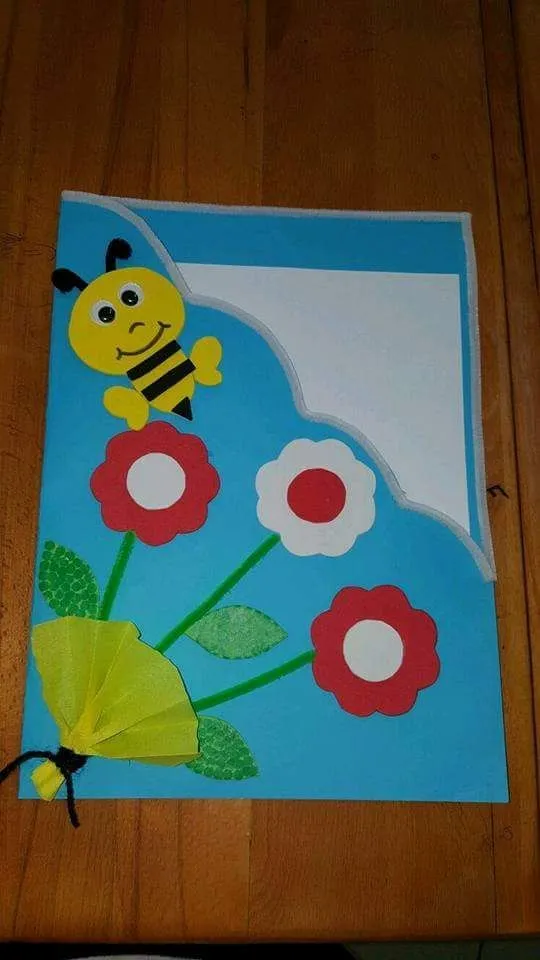 Decora fácilmente una carpeta o folder y úsala para entregar documentos escolares como diplomas, bole… | Carpetas de cartulina, Manualidades escolares, Manualidades Decora fácilmente una carpeta o folder y úsala para entregar documentos escolares como diplomas, bole… | Carpetas de cartulina, Manualidades escolares, Manualidades