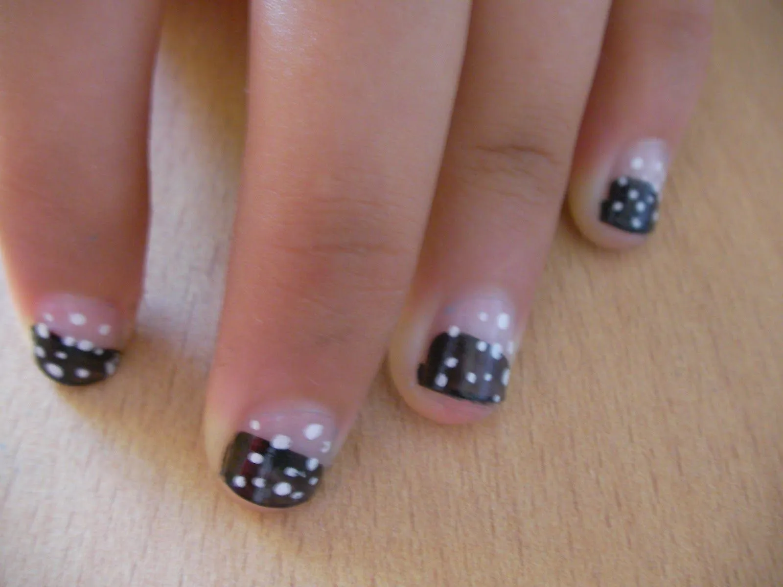 Decora tus uñas: Una sencilla forma de decorar tus uñas #1 Decora tus uñas: Una sencilla forma de decorar tus uñas #1