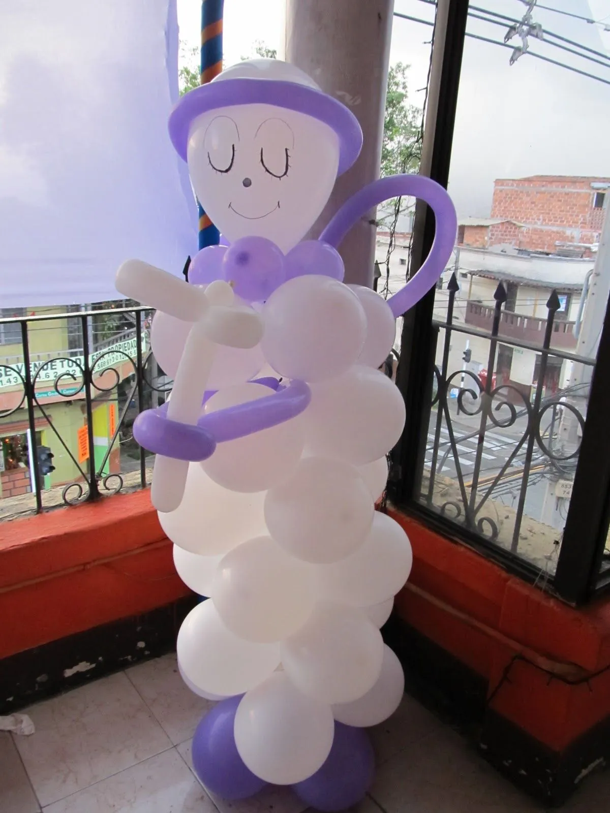 DECORACION ANGELES CON GLOBOS PRIMERA COMUNION | Decoracion ...