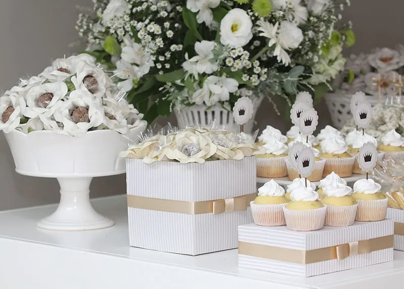 Decoración de Baby Shower en Blanco y Beige : Baby Shower Fiestas