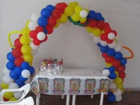 DECORACION PRIMERA COMUNION CON GLOBOS ARCOS ANGELES Y UVAS - YouTube DECORACION PRIMERA COMUNION CON GLOBOS ARCOS ANGELES Y UVAS - YouTube