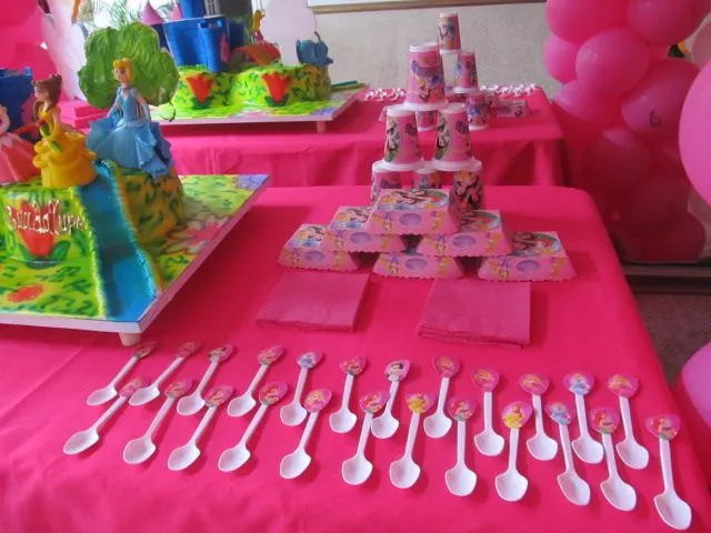Decoración fiesta de princesa bella - Imagui