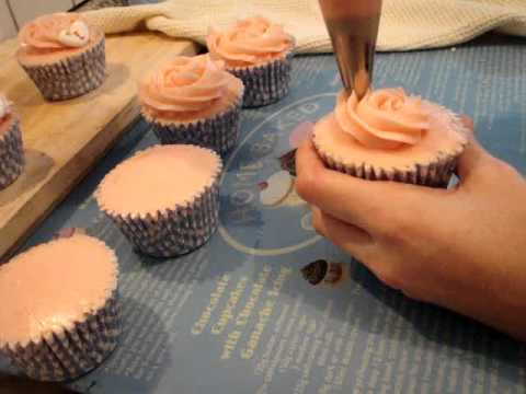 Decoración de cupcakes, 1 - Boquilla 1M de Wilton - YouTube Decoración de cupcakes, 1 - Boquilla 1M de Wilton - YouTube
