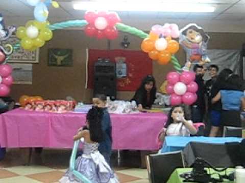 decoracion de dora con globos - YouTube