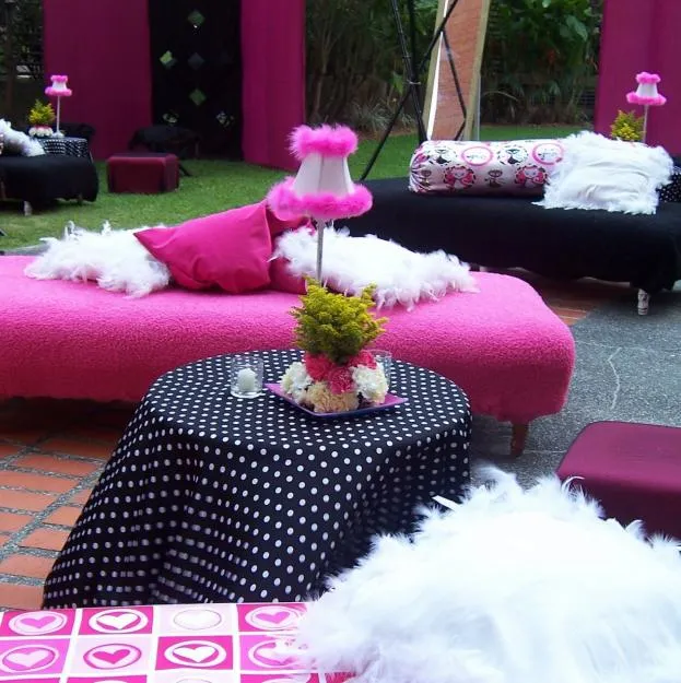 Decoración de fiesta de 15 anos en animal print con fucsia - Imagui