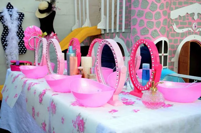 DECORACION FIESTA INFANTIL PARA NIÑAS MOTIVO SPA : TORTAS UNICAS