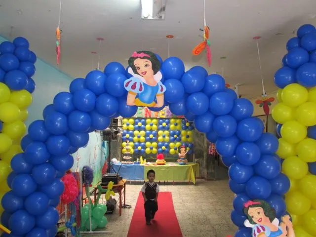 DECORACION FIESTA PRINCESA DISNEY BLANCA NIEVES | Decoracion ...