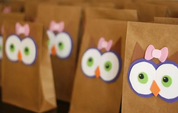 Bolsas de regalo monísimas, para una fiesta buho! / Really cute ... Bolsas de regalo monísimas, para una fiesta buho! / Really cute ...