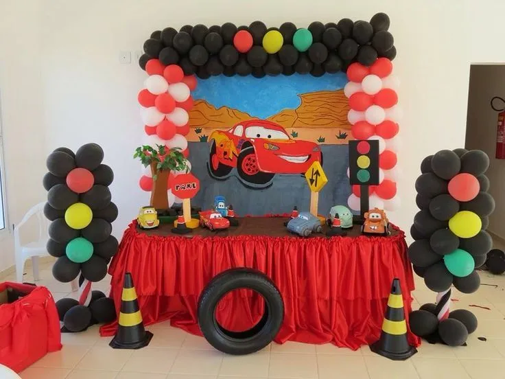 decoracion con globos tema cars df - Google Search | fiestas ...