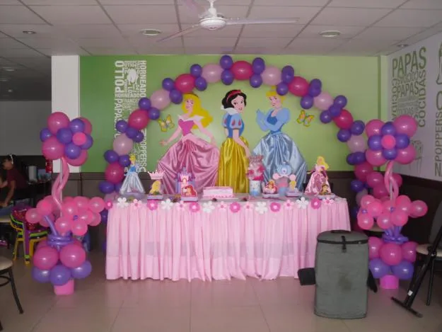 Decoraciónes en globos de la princesa bella - Imagui