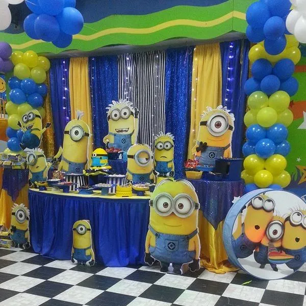 MINIONS on Twitter: "ⓒ ☺  ✨ Doble fiesta por aquí los minions ...