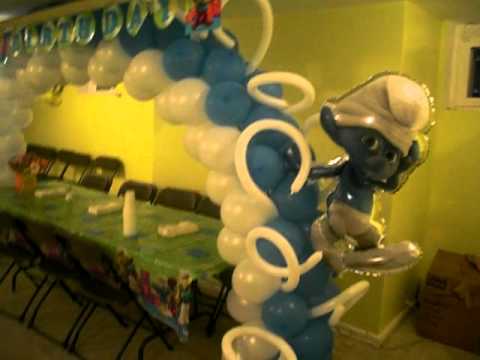 Decoracion Con Globos De Los PItufos - YouTube