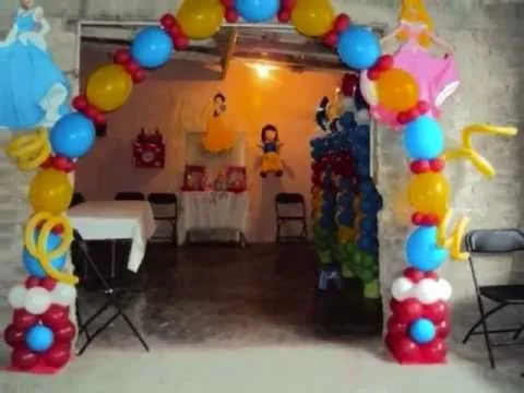Decoración con globos para presentación. Tema: Blancanieves - YouTube Decoración con globos para presentación. Tema: Blancanieves - YouTube