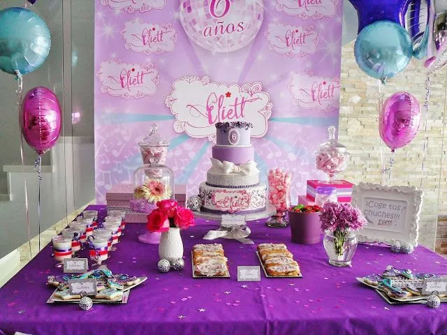 Decoración de mesa de postres de Fiesta Violetta. #FiestaInfantil ... Decoración de mesa de postres de Fiesta Violetta. #FiestaInfantil ...