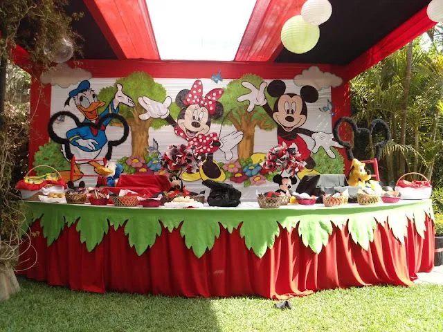 DECORACION DE MINNIE MOUSE Y MICKEY MOUSE EN FIESTA INFANTIL ...