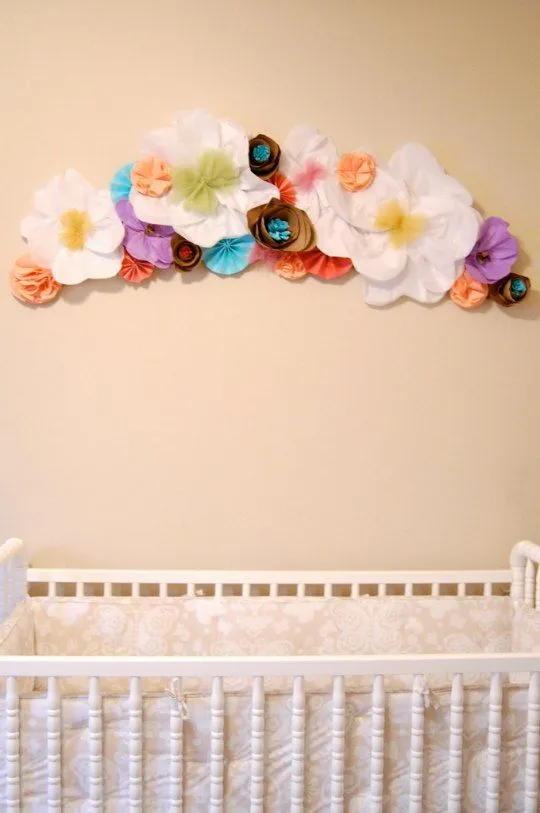 Decoración de paredes con flores de papel | DECORACIÓN BEBÉS Decoración de paredes con flores de papel | DECORACIÓN BEBÉS