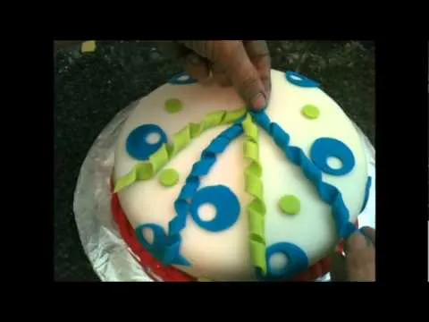 Decoracion Pasta Laminada de Bizcochos (Cake Decorating: Fun With ... Decoracion Pasta Laminada de Bizcochos (Cake Decorating: Fun With ...