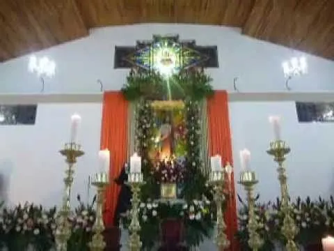 Decoración del presbiterio para la fiesta patronal en Hatillo ... Decoración del presbiterio para la fiesta patronal en Hatillo ...
