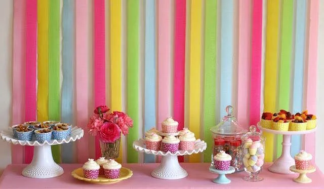 Decoración y recuerdos para bautizo con puntos polca Decoración y recuerdos para bautizo con puntos polca