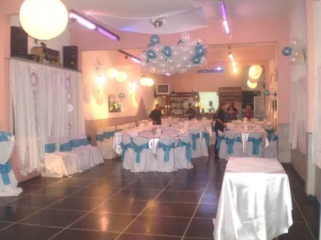 Decoración de salon con telas y globos - Imagui Decoración de salon con telas y globos - Imagui